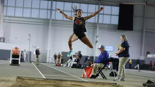 Synclair Savage breaks school record in the long jump at the Cardinal Classic