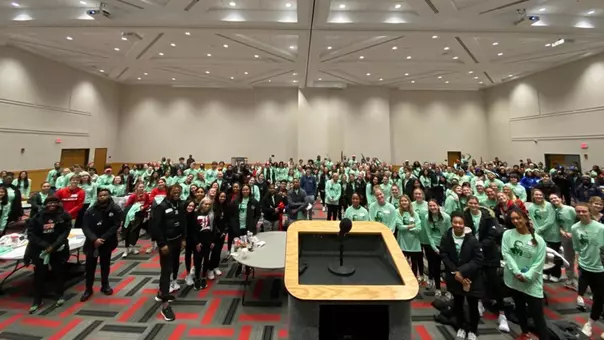 UofL student-athletes participate in the MLK Day of Service