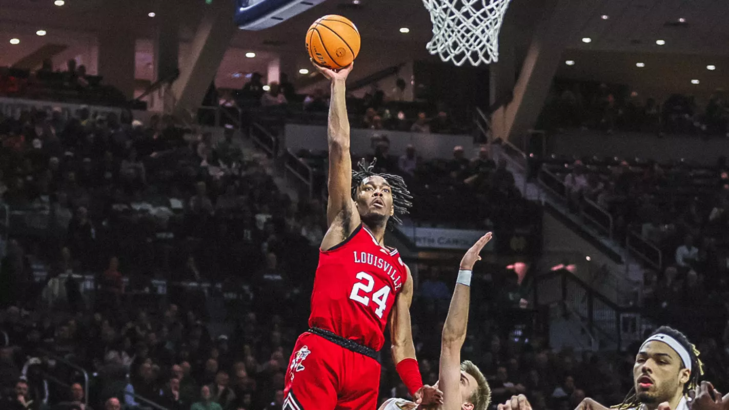 Jae'Lyn Withers attacks the basket at Notre Dame on Jan. 28, 2023.