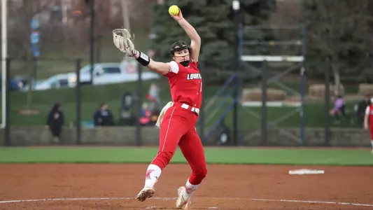 Cassie Grizzard pitches against Bellarmine