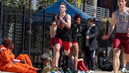 Ryan Farrell competes in the 400m at the Yellow Jacket Invitational