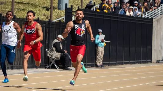 Isiah Pantiere races the 200m at the Yellow Jacket Invitational