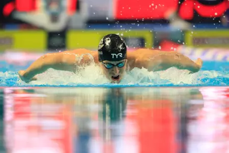 Zach Harting swims the 200 fly