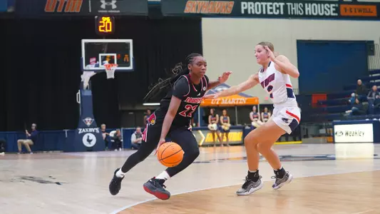 Tajianna Roberts drives against UT Martin