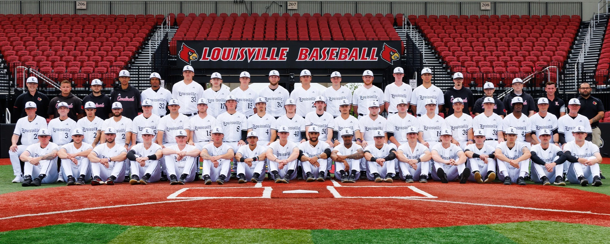 2024 Louisville Baseball team photo