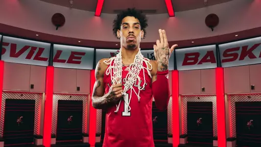 Terrence Edwards Jr. photo in KFC Yum! Center locker room