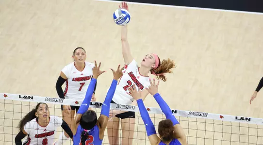 Kalyssa Blackshear Hits against SMU