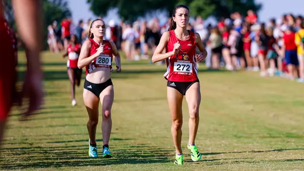 Emma McGill and Olivia Alessandrini race at the Southern Showcase.