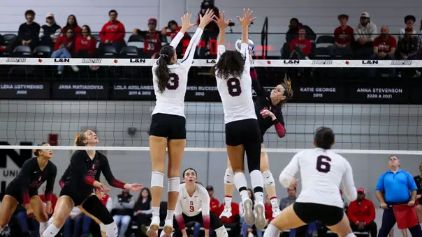 Cara Cresse and Nayelis Cabello block vs. Stanford