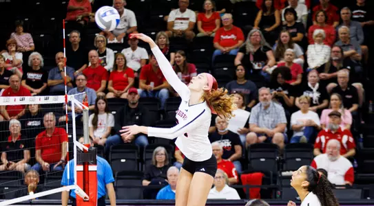 Kalyssa Blackshear hits from the right side