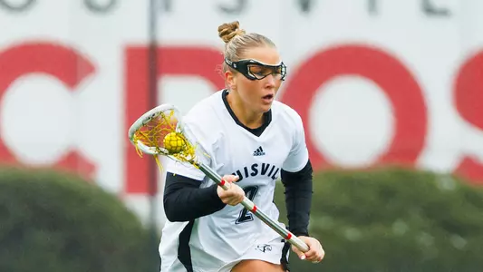 Catherine Kangas with the ball against Cincinnati