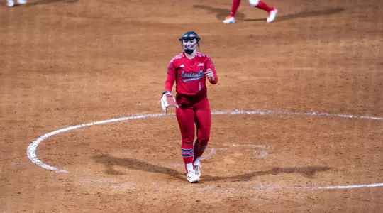 Brooke Gray pitching at WKU