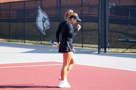 Berta Miret celebrates clinching the match versus Xavier
