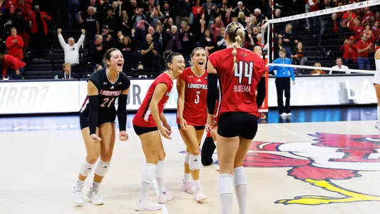 The Cardinals celebrate clinching the sweep over North Carolina