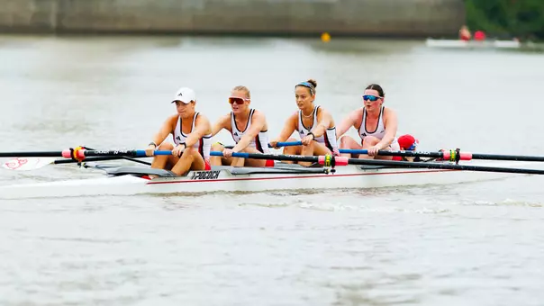 Louisville rowing competes in the Derby City Head Race