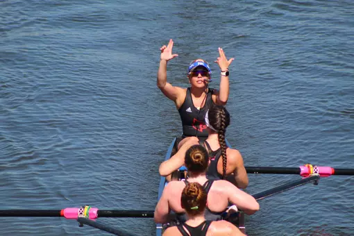 Olivia Guarnaccia throws up L's at the Sarasota 2k on March 28