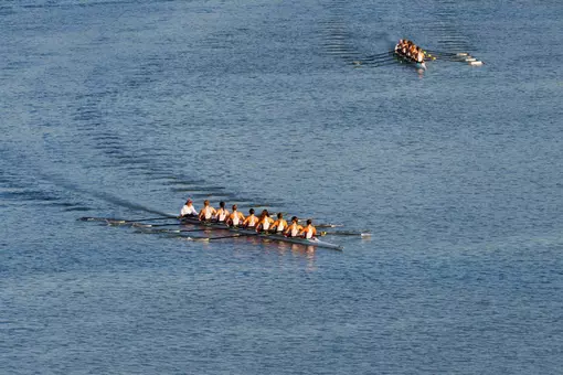 Rowing team on the Ohio River at practice
