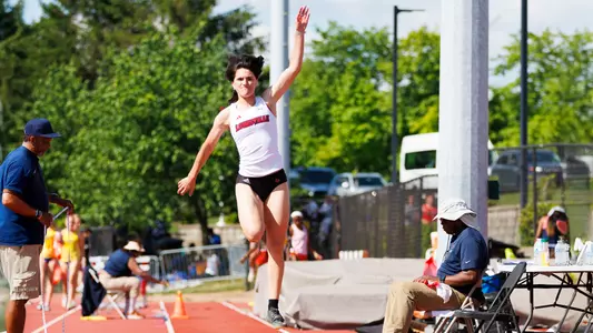 Alba Cuns Iglesias competes in the triple jump at the 2026 Jim Freeman/Clark Wood Invitational.