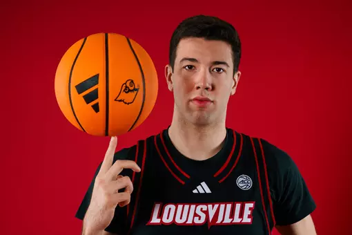 LOUISVILLE, KENTUCKY - APRIL 17: Álvaro Folgueiras visits the University of Louisville at the Planet Fitness Kueber Center in Louisville, Kentucky on April 17, 2026. (Photo by Chris Carter/Chris Carter Media)