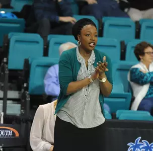 Head coach Jaida Williams