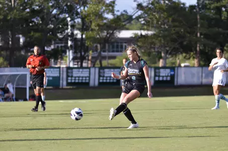Ellie Taylor scored the game-winning goal and had an assist Friday night.