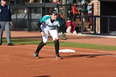 Robinson extends her offensive performances against the Gamecocks.