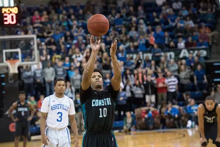 Shivaughn Wiggins shot 8-of-14 from the field