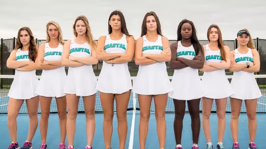 2018-19 Women's Tennis Team Picture