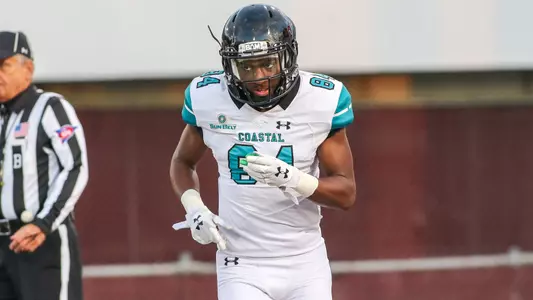 Jeremiah_Miller_at_UMass_10_20_18_action_2_Foley.jpg