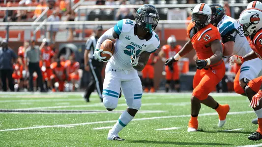 Marcus_Outlow_at_Campbell_9_22_18_action_4.jpg