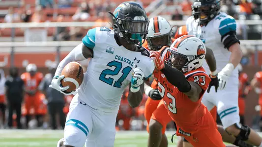 Marcus_Outlow_at_Campbell_9_22_18_action_5.jpg