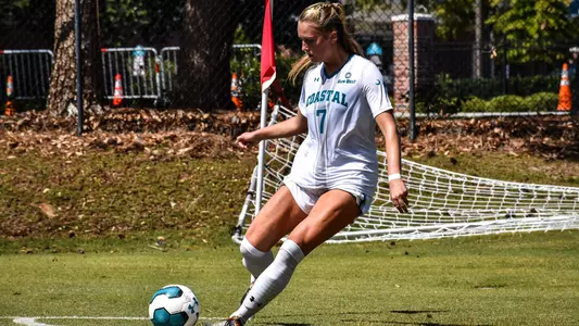 Mackenzie Gibbs with corner kick