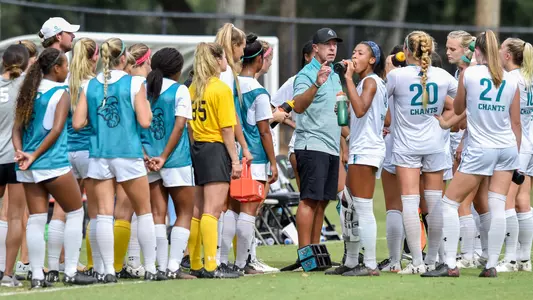 Team Huddle vs South Alabama