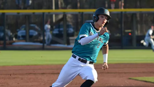 Parker Chavers running action (2018)