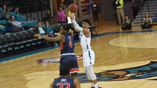 Tyrell Gumbs-Frater