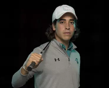 Luiz Ruiz - studio shot
