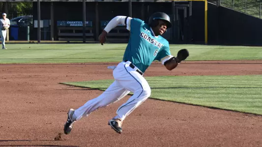 Cam Pearcey running bases vs CofC (4-16-19)