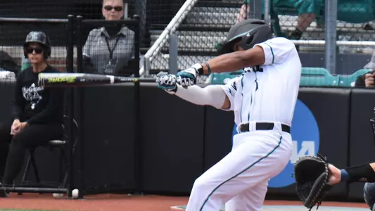 Kieton Rivers home run vs. GS (4-20-19)