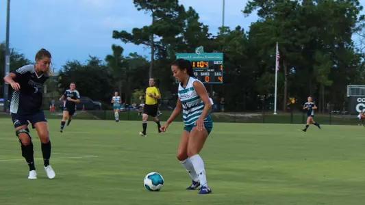 Loranna Austin vs UNF