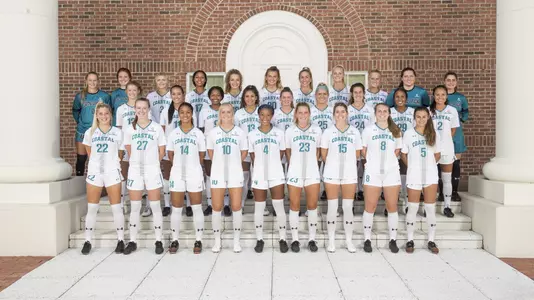2019 Women's Soccer Team Photo - Story
