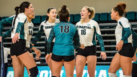 Point celebration vs. Georgia State (11-7-21)