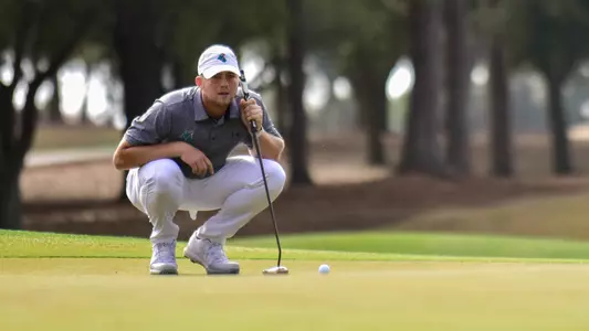 Zack Taylor on the green at the 2021 General Hackler Championship