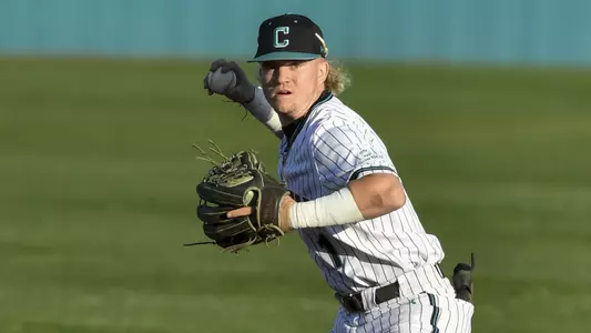 Dale_Thomas_vs_Davidson_4_3_5_2021_CCU_photo_.png