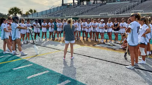 Lacrosse 2022 huddle