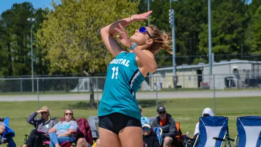 Ellie_Hanford_vs_South_Carolina_2_Keiona_Houser