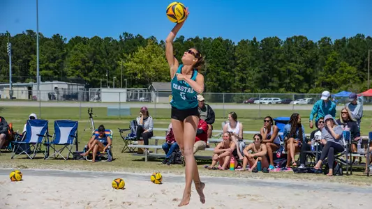 Irena_Drobnjak_vs_South_Carolina_1_Keiona_Houser