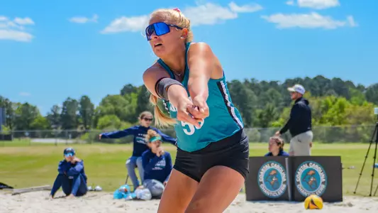 Madie_Lichty_vs_South_Carolina_3_Keiona_Houser