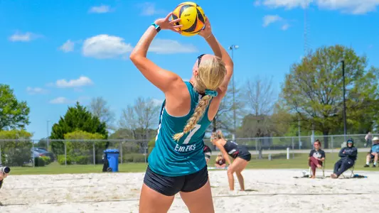 Raychel_Ehlers_vs_South_Carolina_2_Keoina_Houser