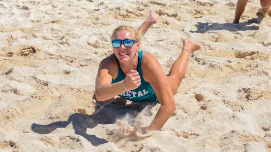 Raychel_Ehlers_vs_South_Carolina_4_Keiona_Houser