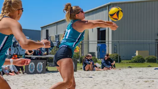Sarah_Riedell_vs_South_Carolina_2_Keiona_Houser